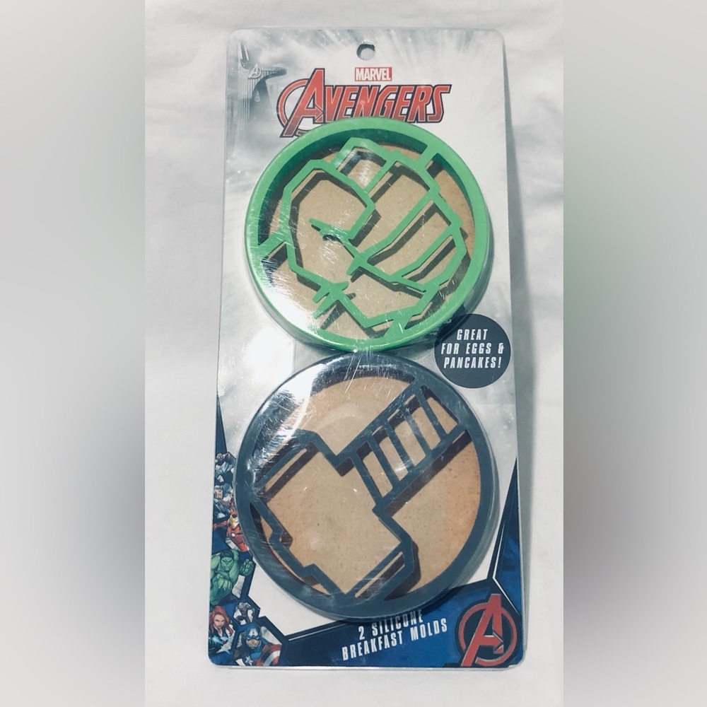 Marvel Avengers 2 silicone breaksfast molds Green and Gray.